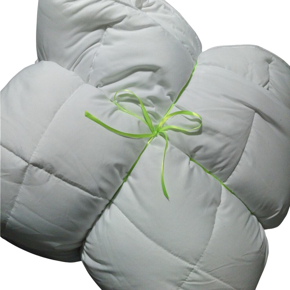 HOME EXPRESSIONS! WHITE DOWN ALTERNATIVE, HYPO ALLERGENIC, COMFORTER! SZ KING